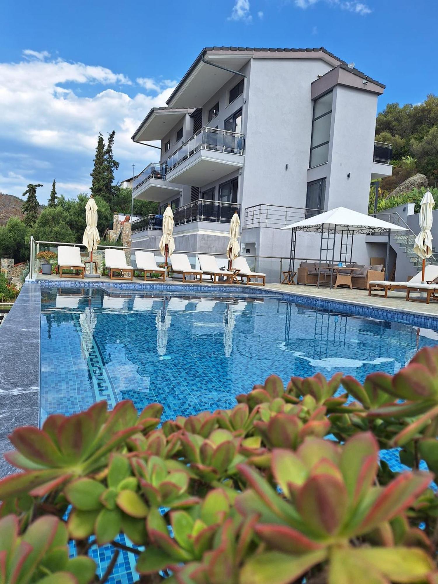 Sarti Thea Hotel Exterior photo